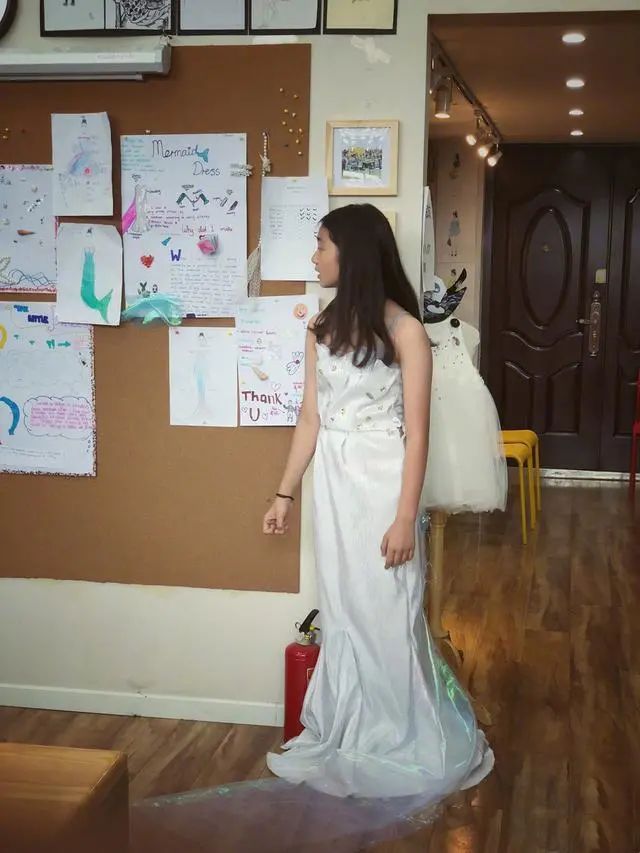 孙莉晒女儿自制戒指,多多伸手大方展示,心灵手巧被赞全能随黄磊-微信头条网 孙莉晒女儿自制戒指,多多伸手大方展示,心灵手巧被赞全能随黄磊