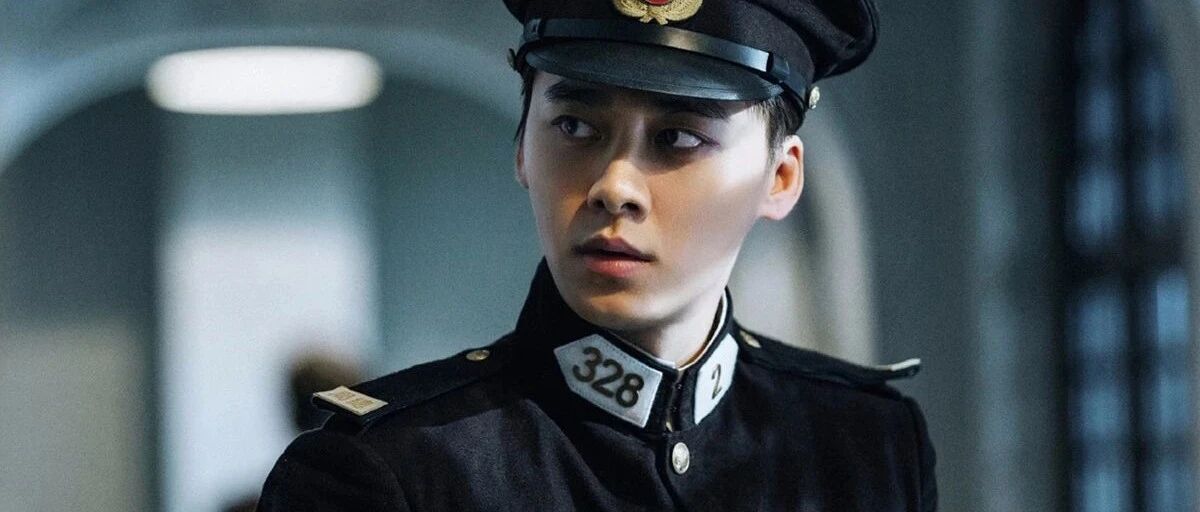 刚开播就夺下热度榜第一，李易峰新剧播放量三天突破1.8亿！