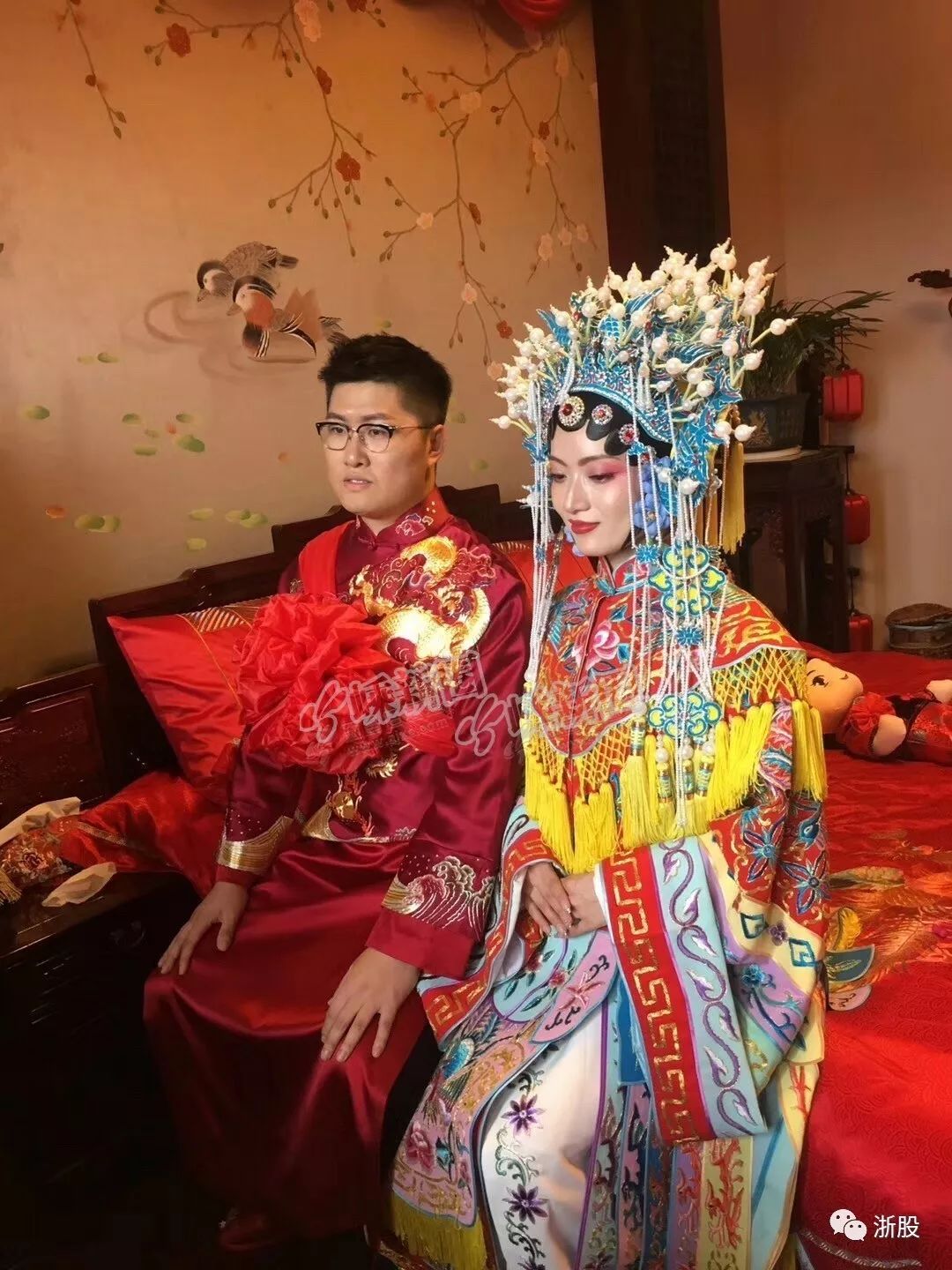 富二代奢华婚礼：郭广昌夫妇主婚 张信哲献唱