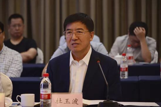 学会会长钟秉林教授,中国高等教育学会会长杜玉波研究员,冯守华院士