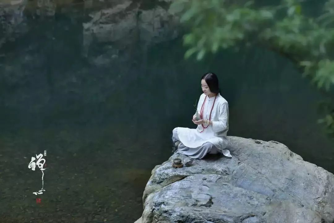 鸢尾花:女人的清醒和男人的糊涂-微信头条网 鸢尾花:女人的清醒和男人的糊涂