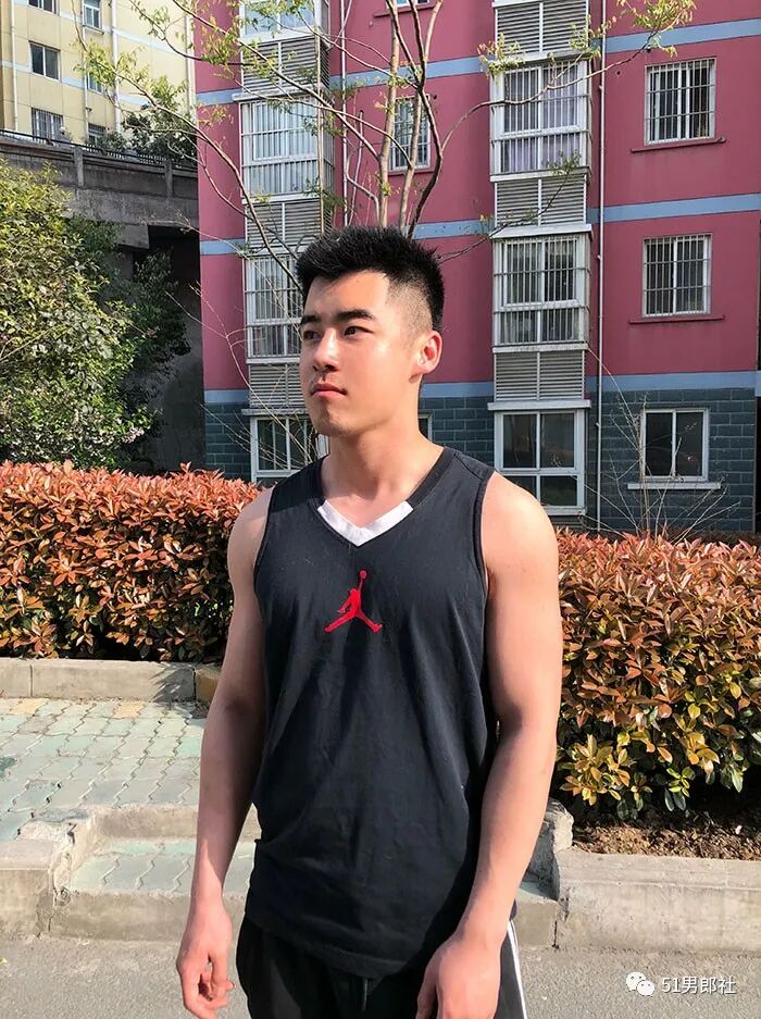 你心目中的同志天菜是哪位 - 51虹马