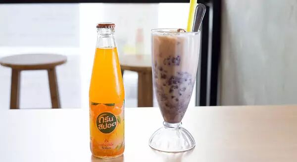 绿宝橙汁$15,麦精红豆冰$11