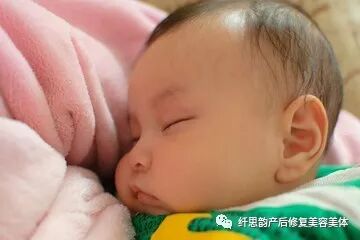 宝妈乳头被咬破了，乳头皲裂如何护理？这些小窍门值得一看！