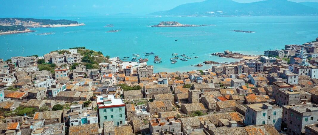 刚刚通高铁，这座媲美夏威夷的海滨小城，山海田园秘境刘若英都来打卡！