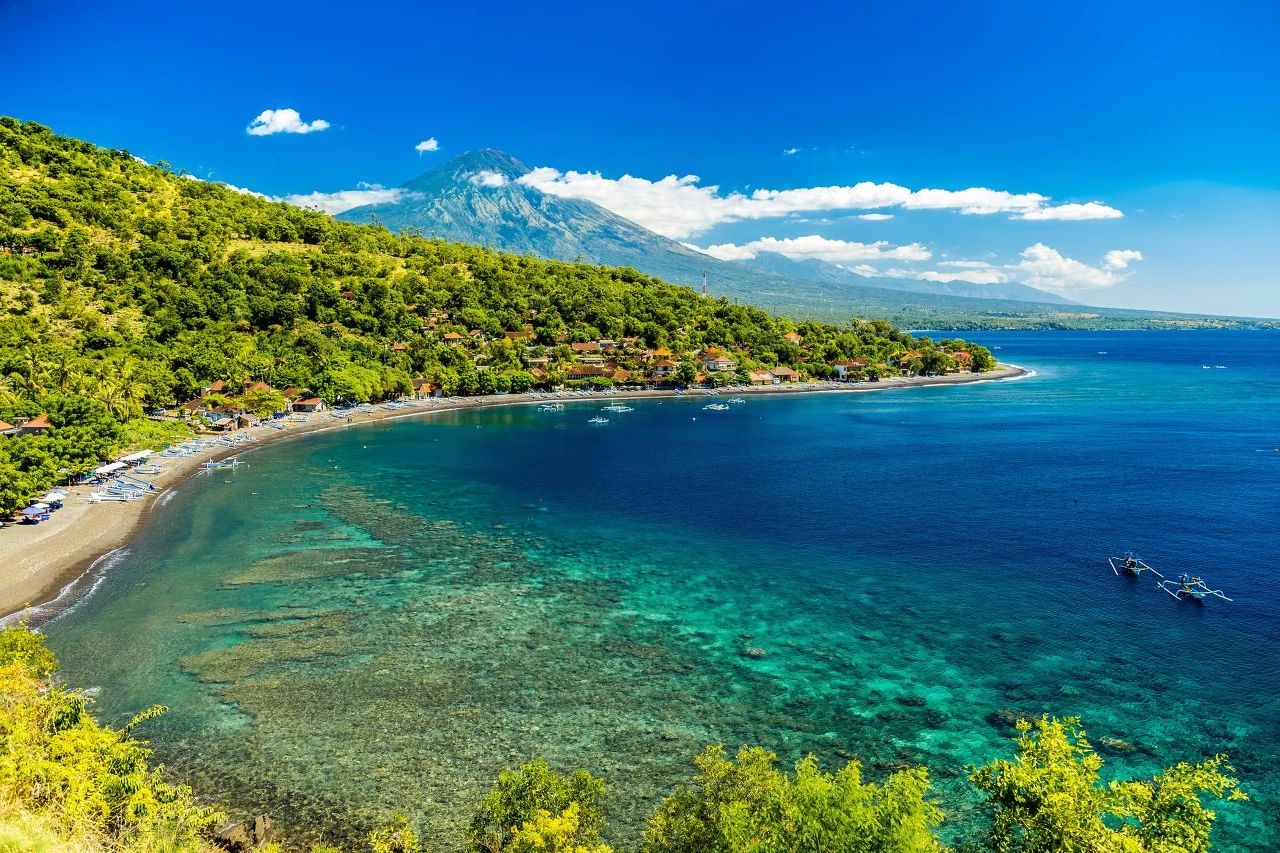 它是印尼多个岛屿中最耀眼的旅游圣地 现在500块就能打卡 旅游 中国国内旅游业界信息动态 微信头条新闻公众号文章收集网