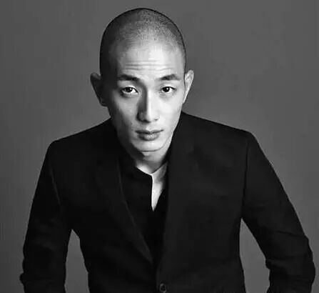 打造发型——头发少发际线高适合什么发型