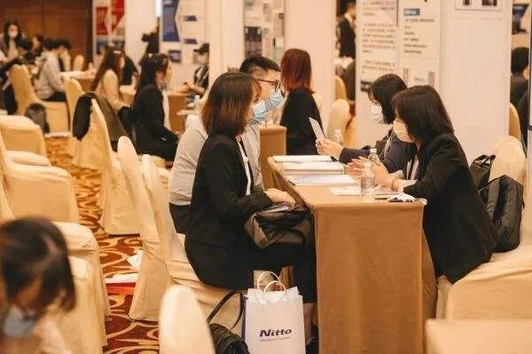 从赔钱到燃烧自己，品牌直播间如何破局？-广告人干货库