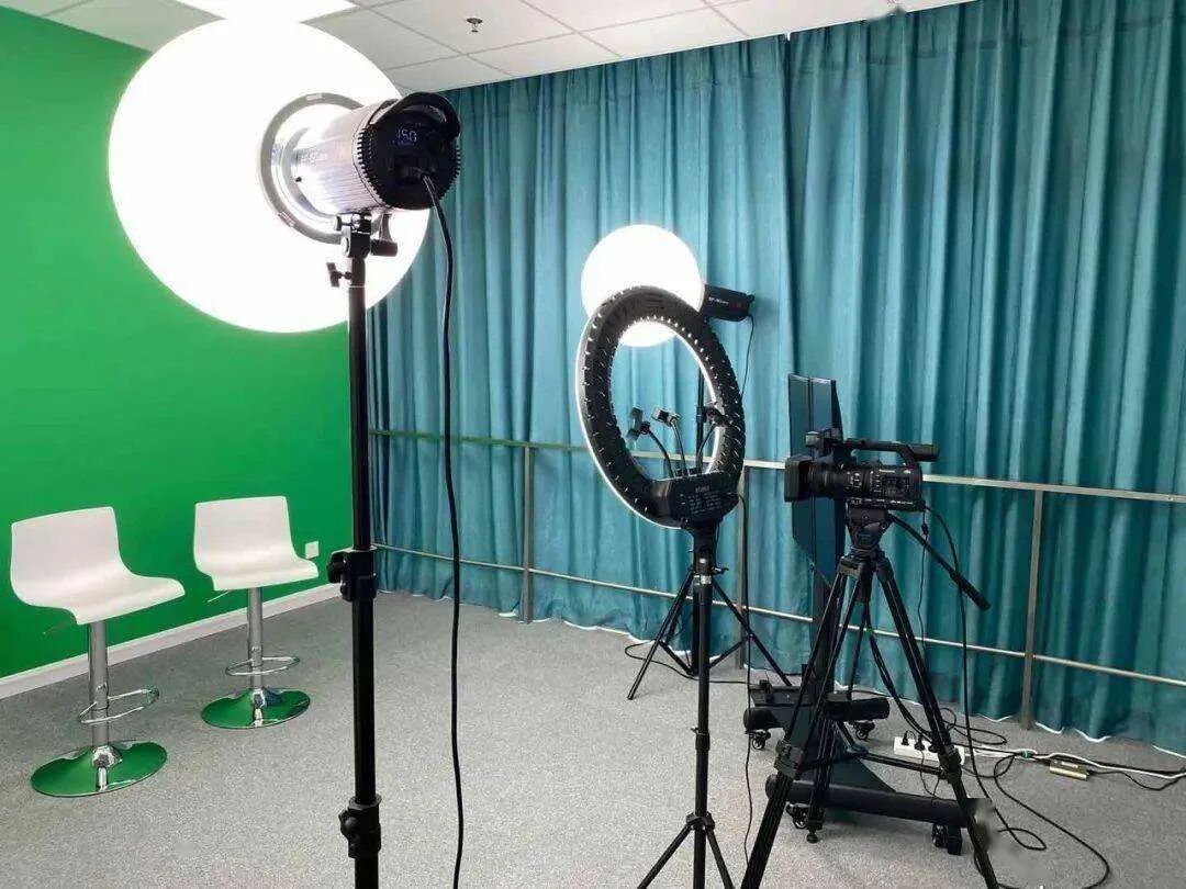 从赔钱到燃烧自己，品牌直播间如何破局？-广告人干货库