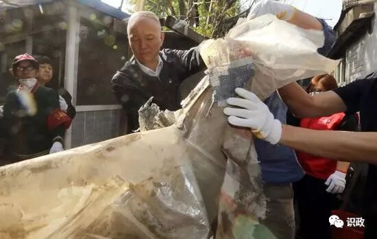 蔡奇书记参加基层党建联系点活动时号召广大党员：用脚步丈量民生，用汗水做好工作