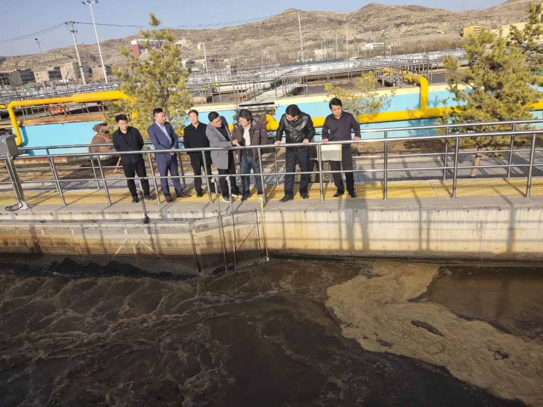 贺峰带队到水环境企业神木污水处理厂督查环保工作