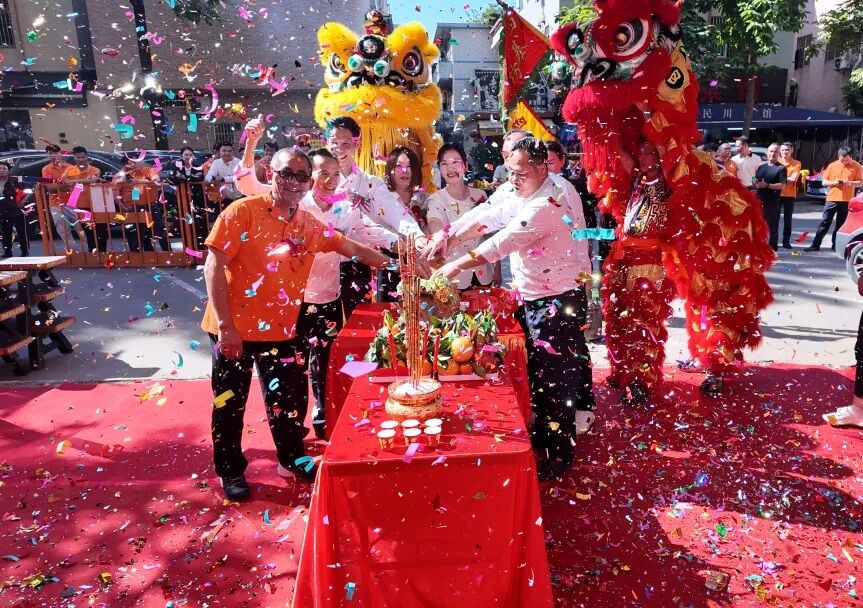 盛启凤城 | 顺德402cc永利集团别墅电梯都会体验馆盛大开业！