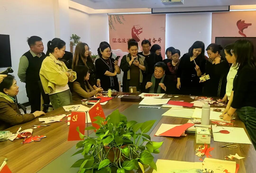 草原大写意剪纸传承与成果展示活动成功举办 第8张