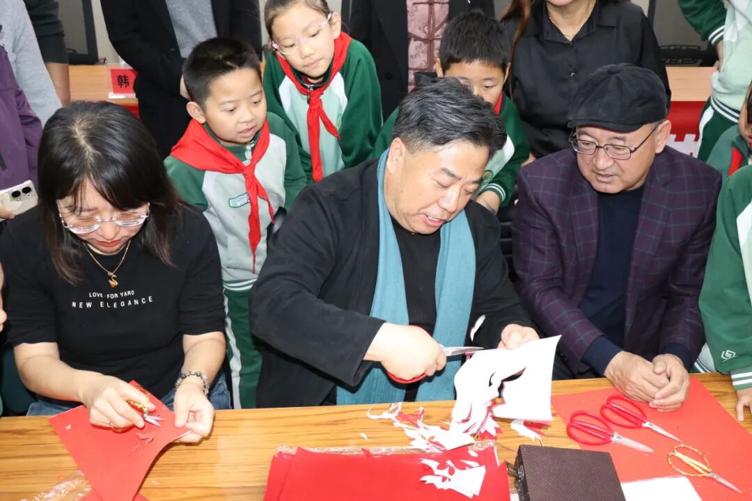 草原大写意剪纸传承与成果展示活动成功举办 第10张