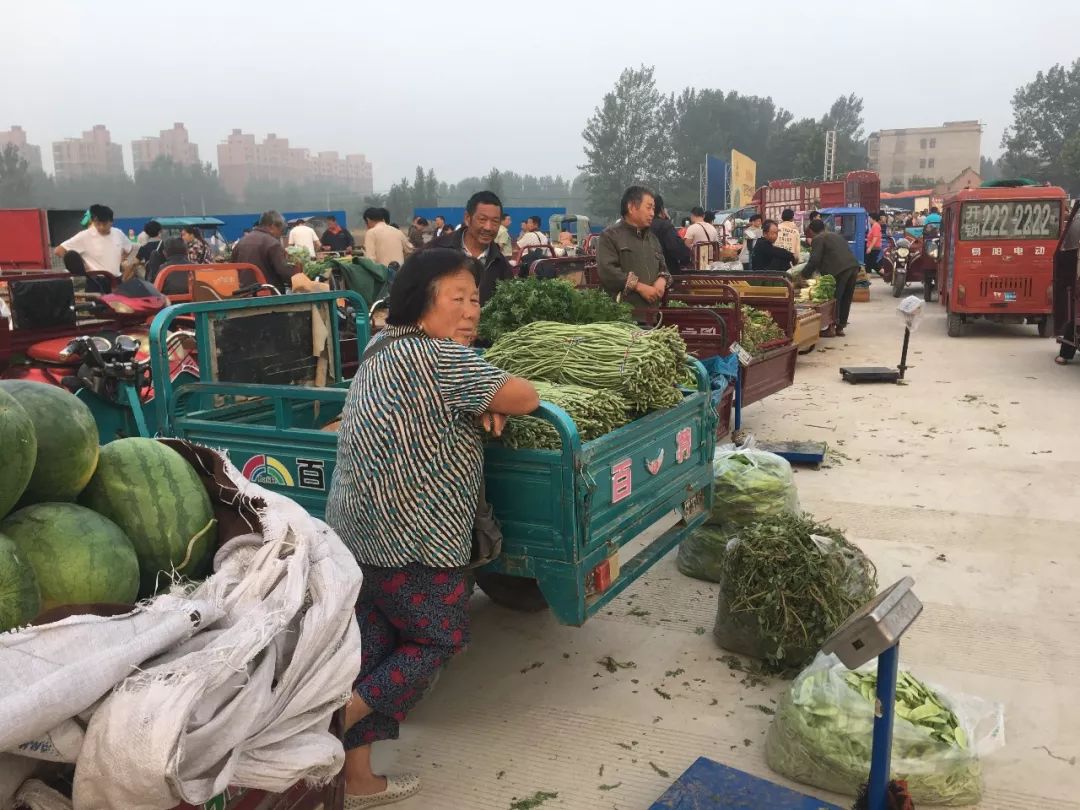 聊城农用三轮车市场图片