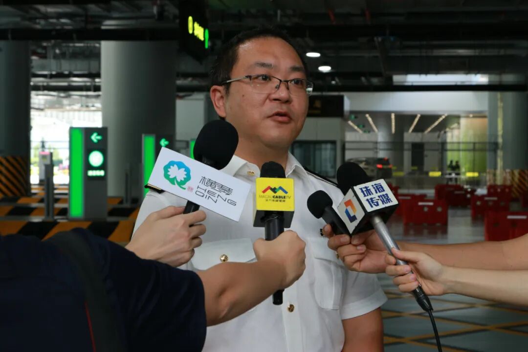 橫琴海關綜合業務科副科長鄧瑋