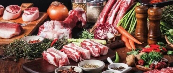 谁能想到我在游戏里养的猪 成了今年的年夜饭