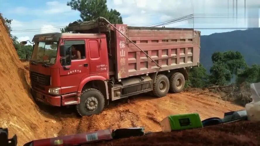 "创死"全人类的泥头车,为什么成了新的抽象圣经?_影视聚合站