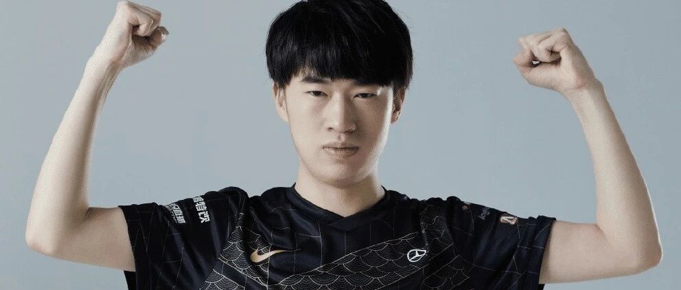 这个曾被无数人嘲笑的“捞比”，拿下了LPL冠军