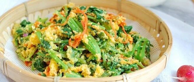 这种蔬菜是“护眼皇后”，但是99%的人都会当垃圾扔掉，蒸一蒸就上桌，味道香到爆！