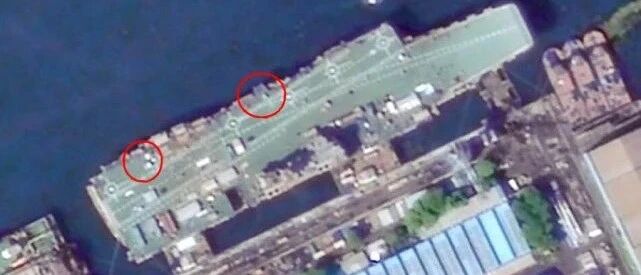 中国商业卫星立功！拍到印度国产航母，甲板一览无余曝光致命缺陷