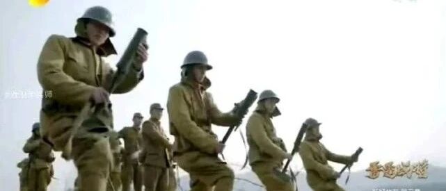 别怪《雷霆战将》，掷弹筒腿上发射，原来横店抗日神剧都这么拍！