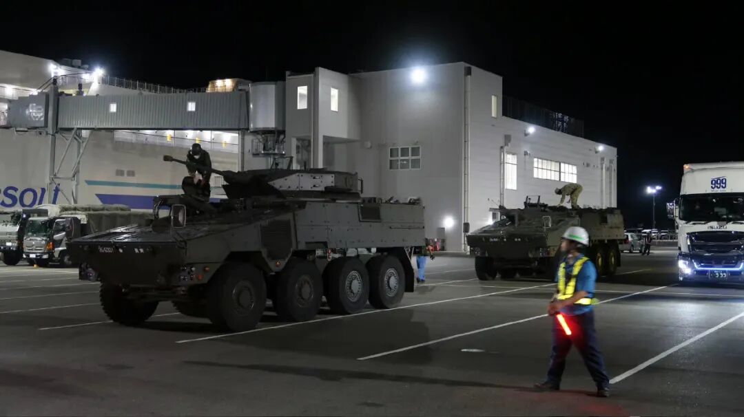 东瀛轻骑兵——日本2款新型轮式装甲车面世