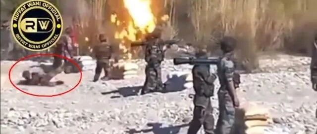 印军训练出事故！练打坦克，炮弹打出就烧起来，士兵连爬带滚逃跑