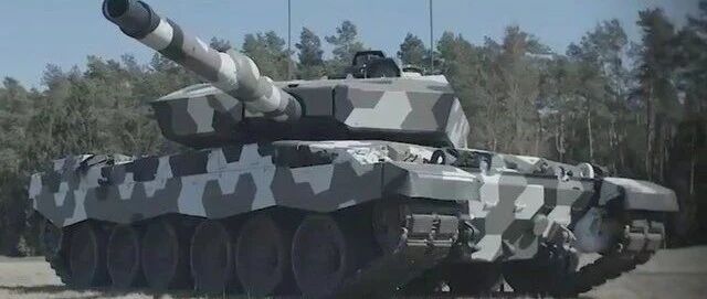 德国为英国人造坦克，颜值战力都在线，缺点太贵！议员：大英没钱