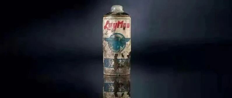 世界最贵白酒曝光，竟然不是茅台？单瓶价值1070万，一口喝掉一辆奔驰！