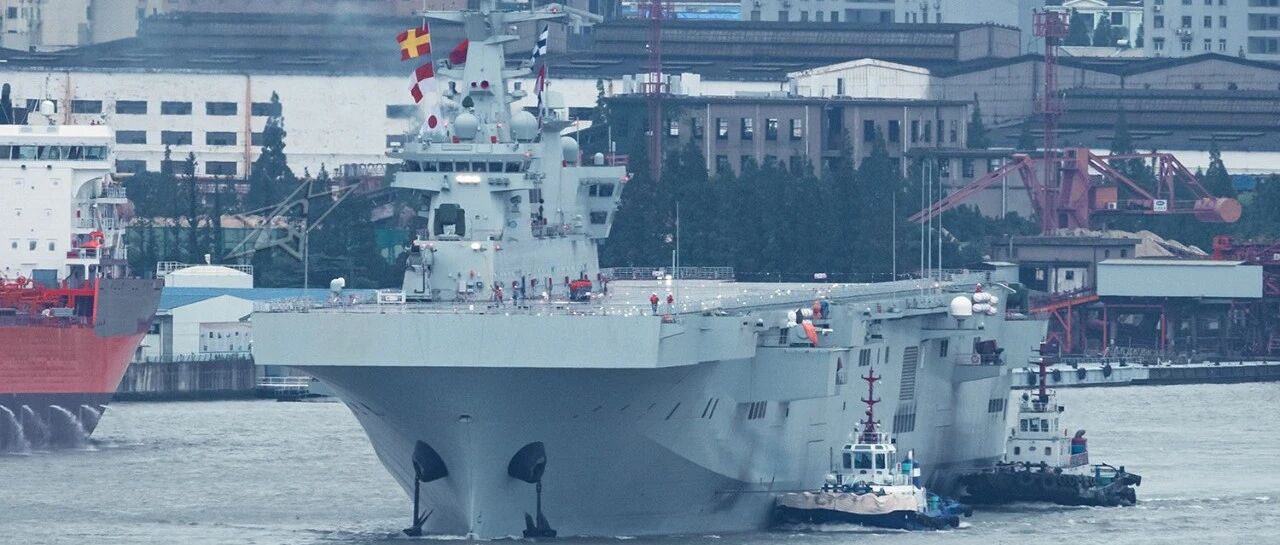 075首舰出航视频！帅到天际，重金属感十足，犹如小山迎面而来