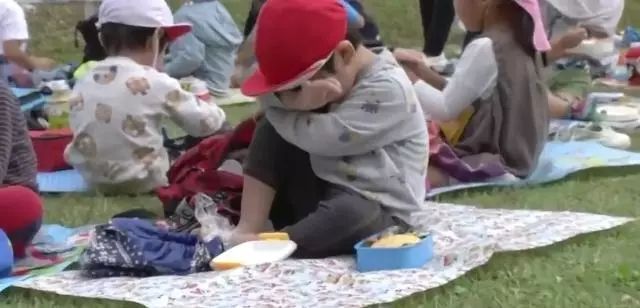 揭秘日本紅燈區的深夜幼稚園，住這的女人養孩子有多災？ 親子 第13張