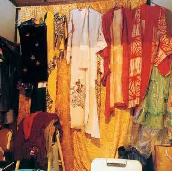 情侣卧室曝光：没钱的日子，蜗居能幸福吗？