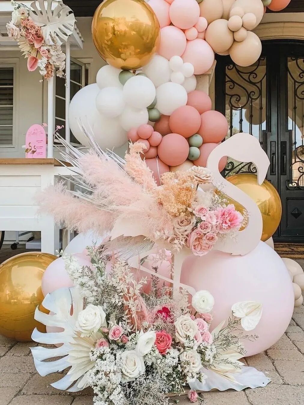 气球与花艺设计,解锁花艺师新技能-时代花木花艺培训学校【官网】