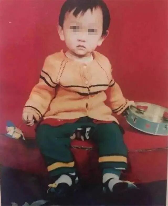 亲子鉴定医院停电，女子养大别人儿子，23年后陌生人：我才是亲子