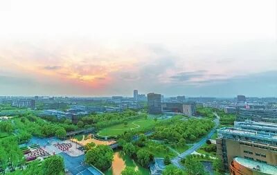 从上海海事大学到华东师范大学：每一个决定，都事关成败(图4)