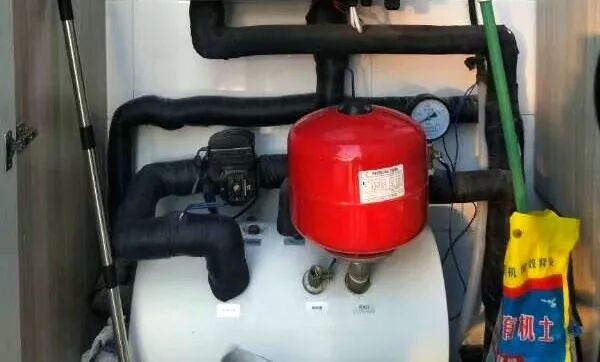 鯤速暖通科普有水箱還要膨脹罐？膨脹罐和緩沖水箱如何選型？