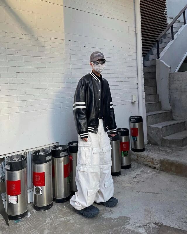 黑色袜子发白怎么办_巴黎世家黑色袜子图片_黑色袜子长什么样