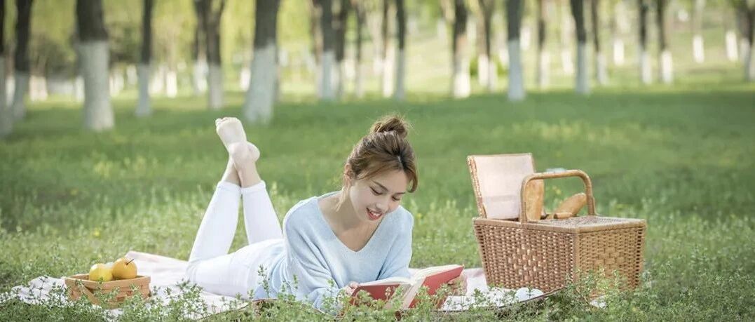 兼职：400元/小时，照着文本读即可，急缺，不要求经验，可日结！