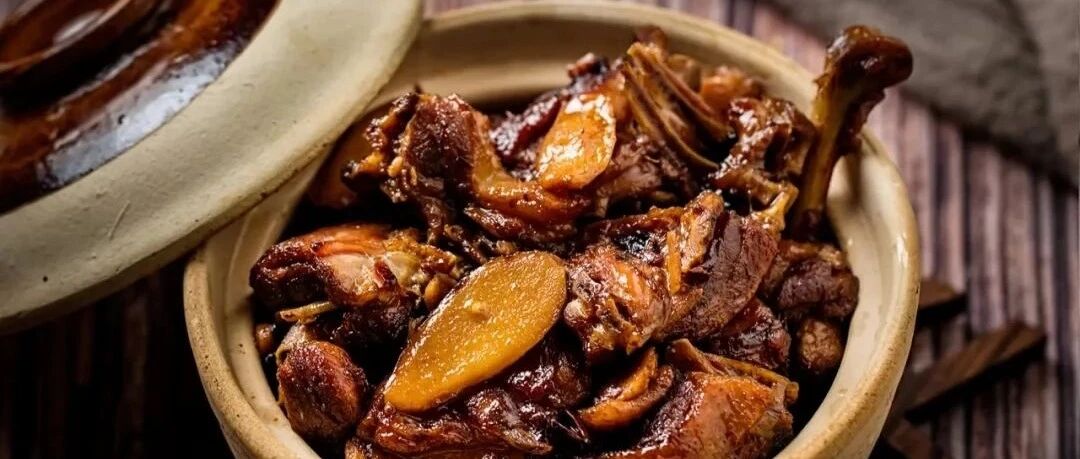 汤汁淋饭比肉好吃，贴秋膘不上火的姜母鸭