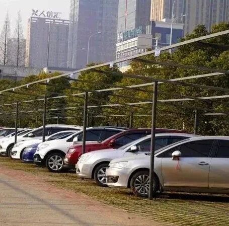 如何避免剐蹭，老交警教你最正确的停车方式