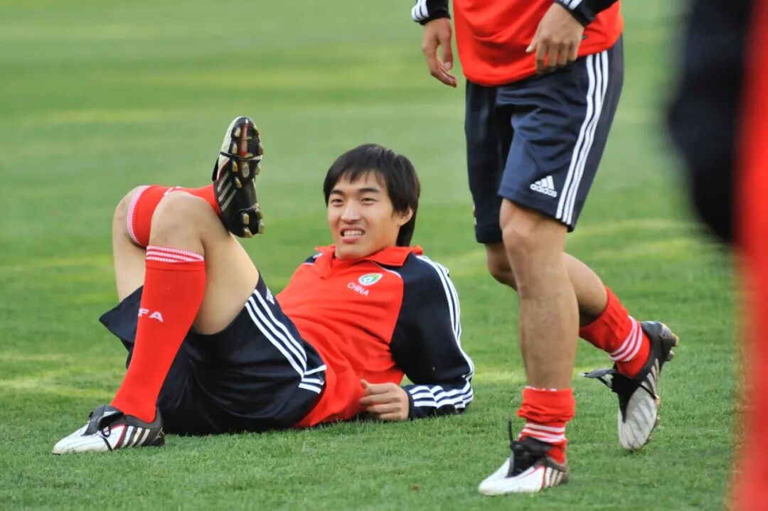 人民网评论：冯潇霆们，不能太玻璃心