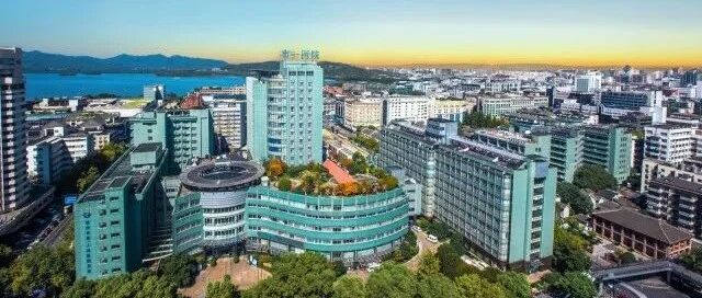 入驻43个专科、394名医务人员，可配药品751种！这座掌上“移动医院”，患者直呼方便