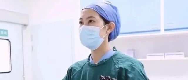 贪吃三斤柿子，大伯胃里长出“石头”！医生提醒：还有这些食物也不能多吃