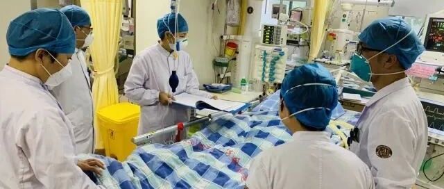 杭州小伙身上出现花斑,暴瘦成80斤病危!医生:晚上这个习惯很多人都有