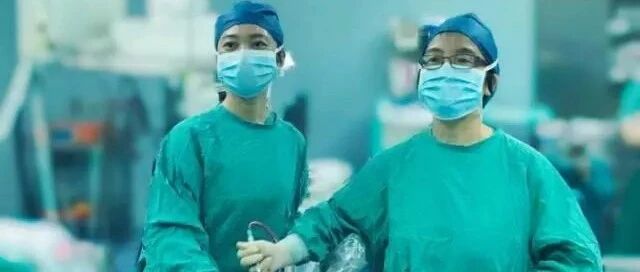 27岁的未婚姑娘长了18厘米大的肌瘤，能做微创手术吗？子宫肌瘤摘除，会不会影响生育？