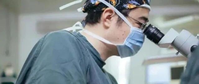 一支笔把8岁男孩的左眼“烧”出了洞！一个寒假，眼科医生一连接诊两个病例