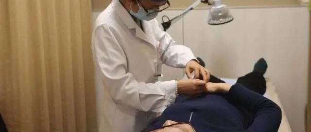 杭州1岁宝宝突然歪嘴流口水，医生的诊断出乎家长意料...近期多发！