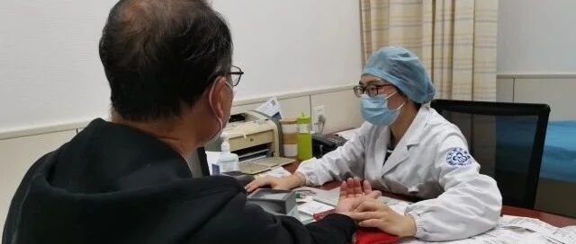 一天猛喝20多瓶矿泉水仍口渴难耐……多饮多尿未必是糖尿病，44岁的他患上这怪病！