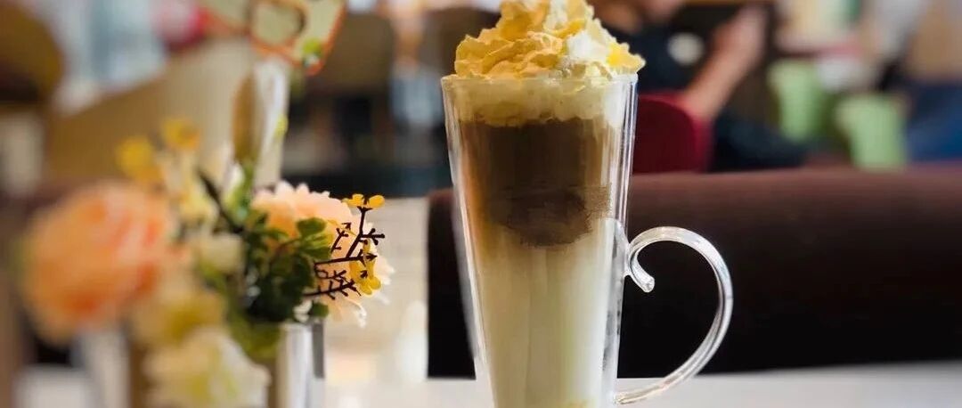 喝下“秋天的第一杯奶茶”，杭州60岁时髦阿姨竟咳出了血……